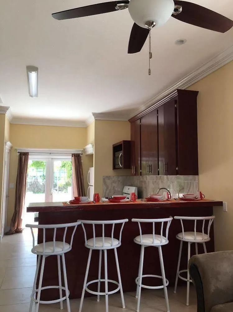 Mangrove Cay Sea View Villas Lisbon Creek 0*,